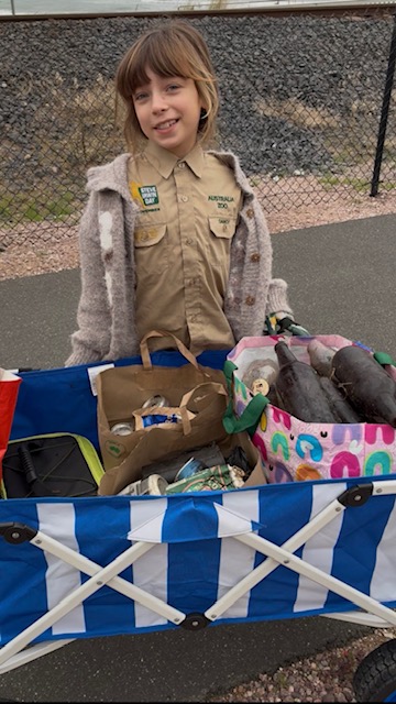 Visionary Wildlife Warrior participating in a rubbish clean up